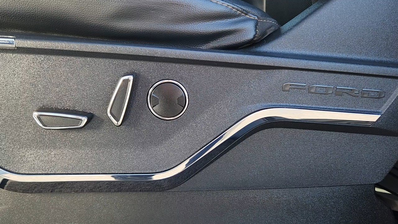 2022 Ford F-150 Lariat photo 8