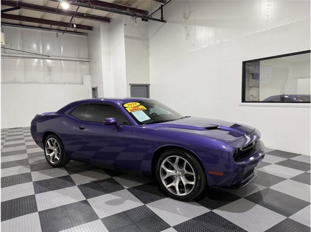 2016 Dodge Challenger SXT Plus