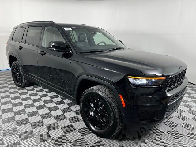 2025 Jeep Grand Cherokee L Altitude's photo