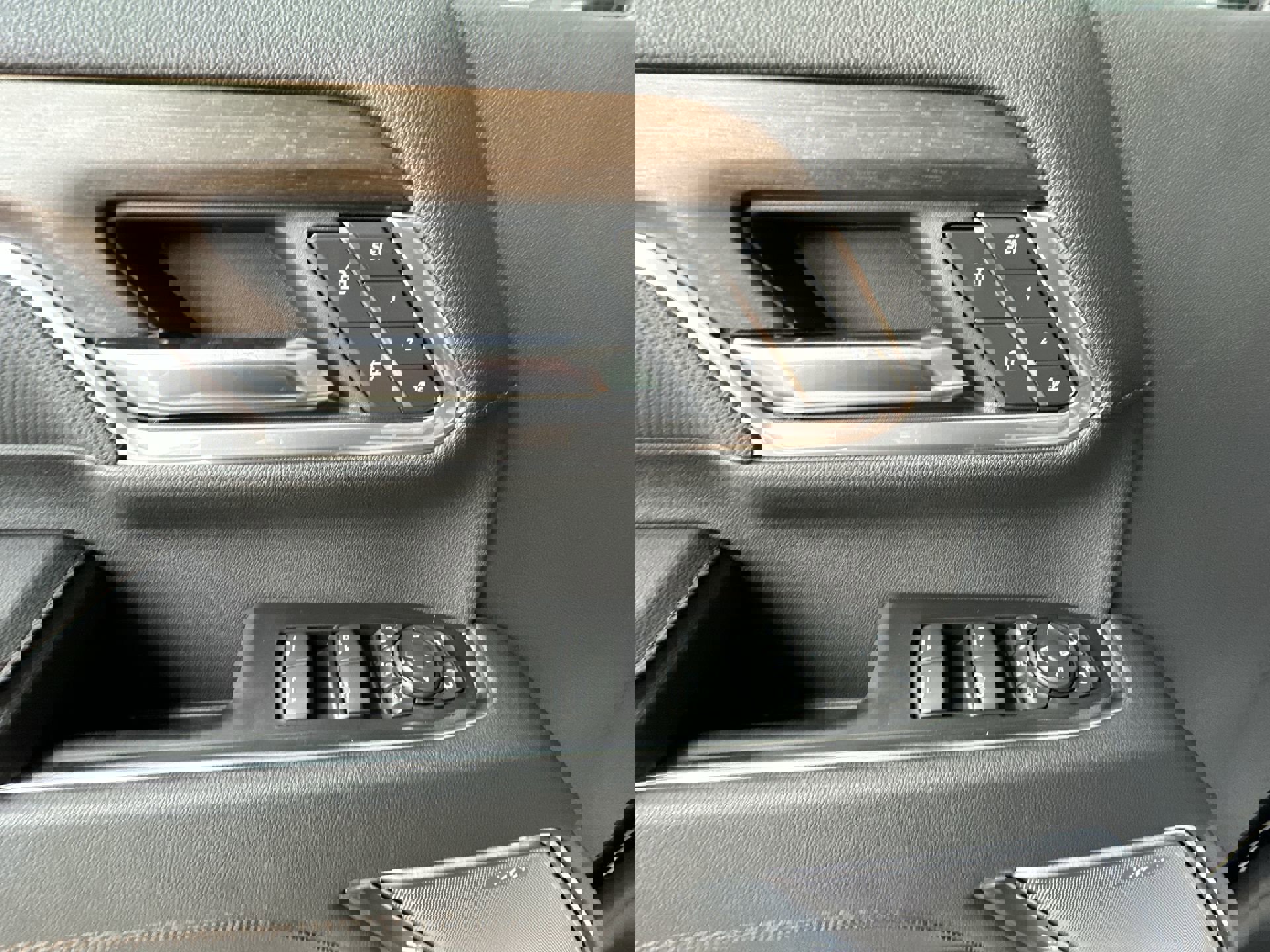 2025 Chevrolet Silverado 2500HD High Country photo 22