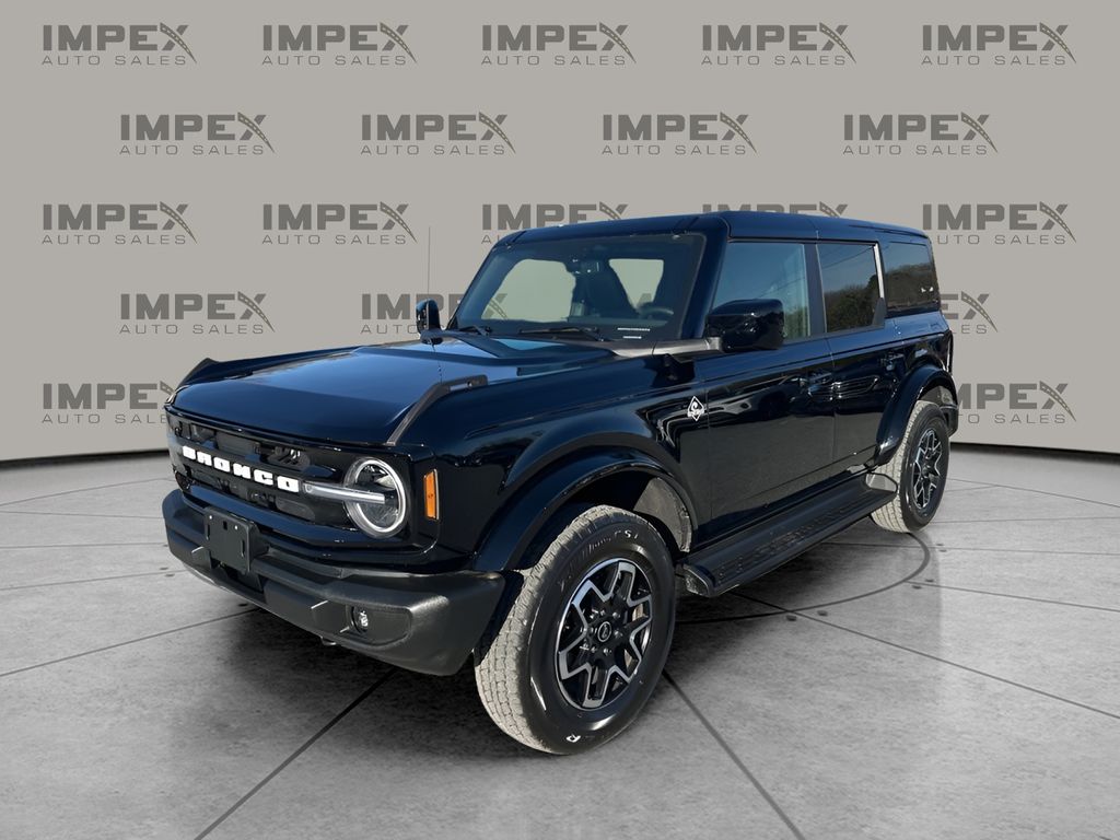 2025 Ford Bronco Outer Banks's photo