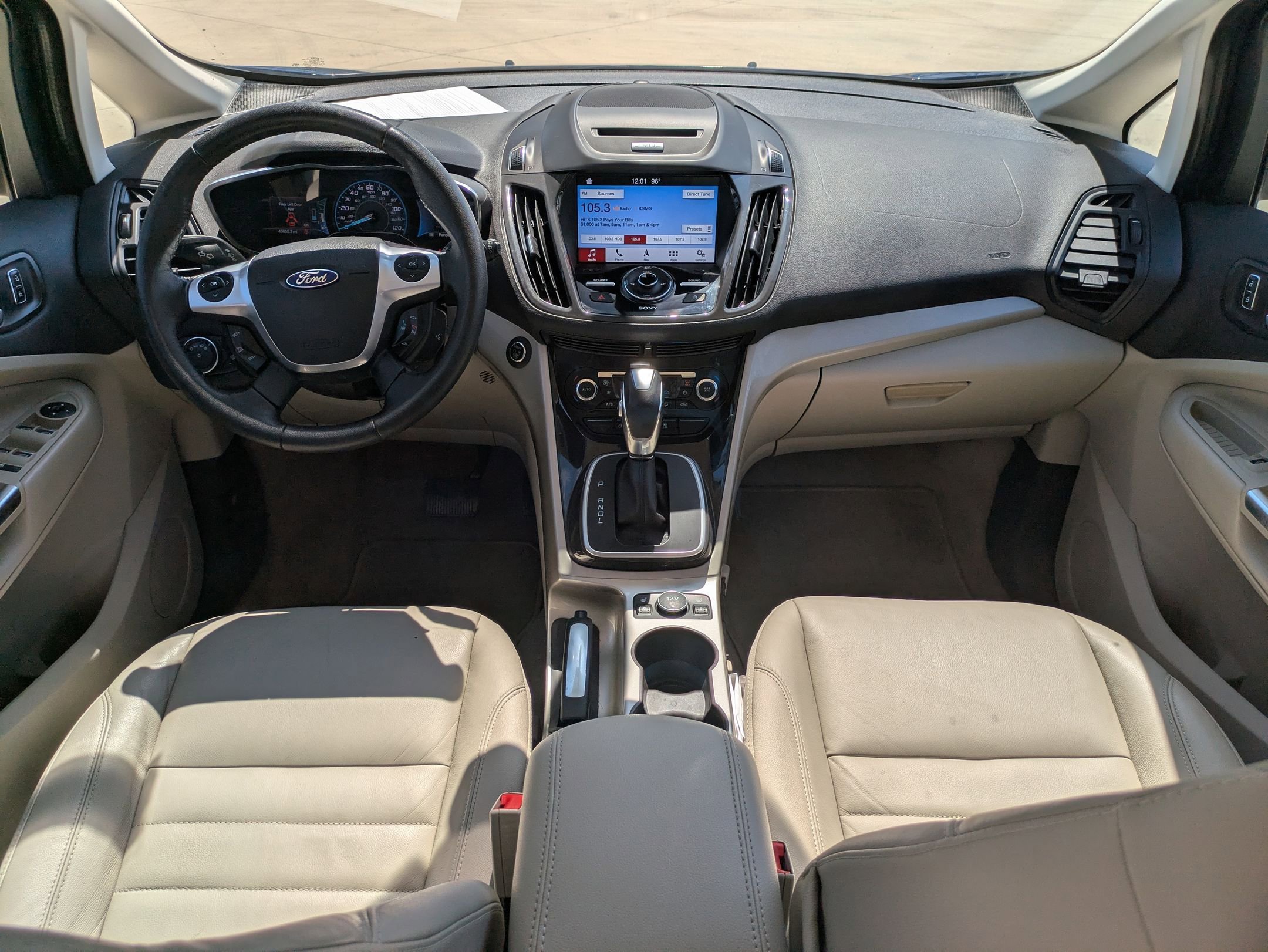 2016 Ford C-Max Energi SEL photo 16