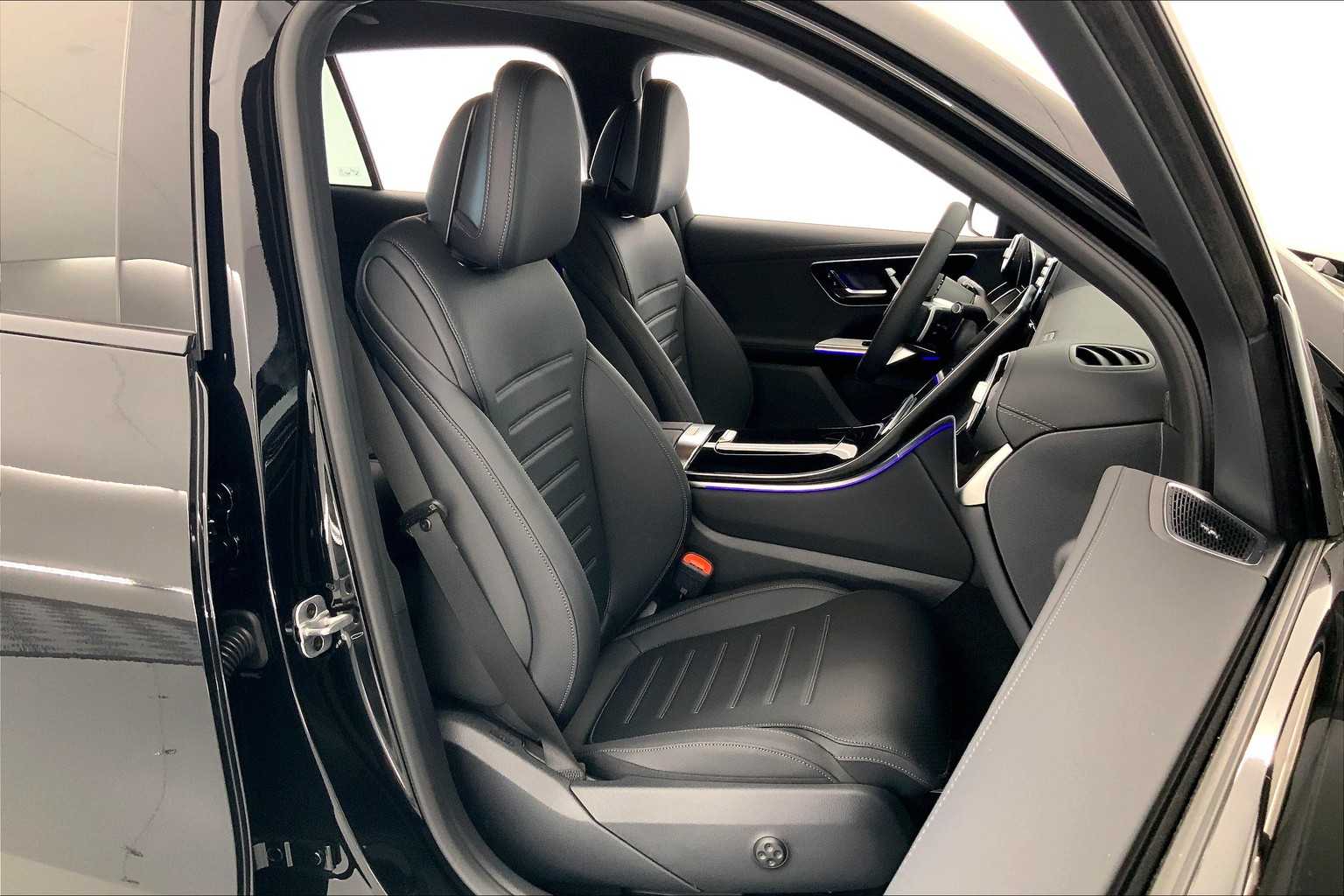 2026 Mercedes Benz GLC 300 4MATIC photo 12