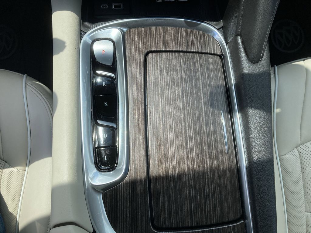 2022 Buick Enclave Avenir photo 21