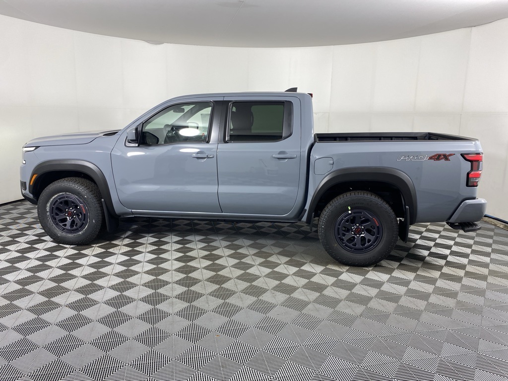 2025 Nissan Frontier PRO-4X photo 4