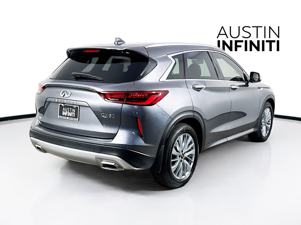 2025 Infiniti QX50 Luxe photo 7