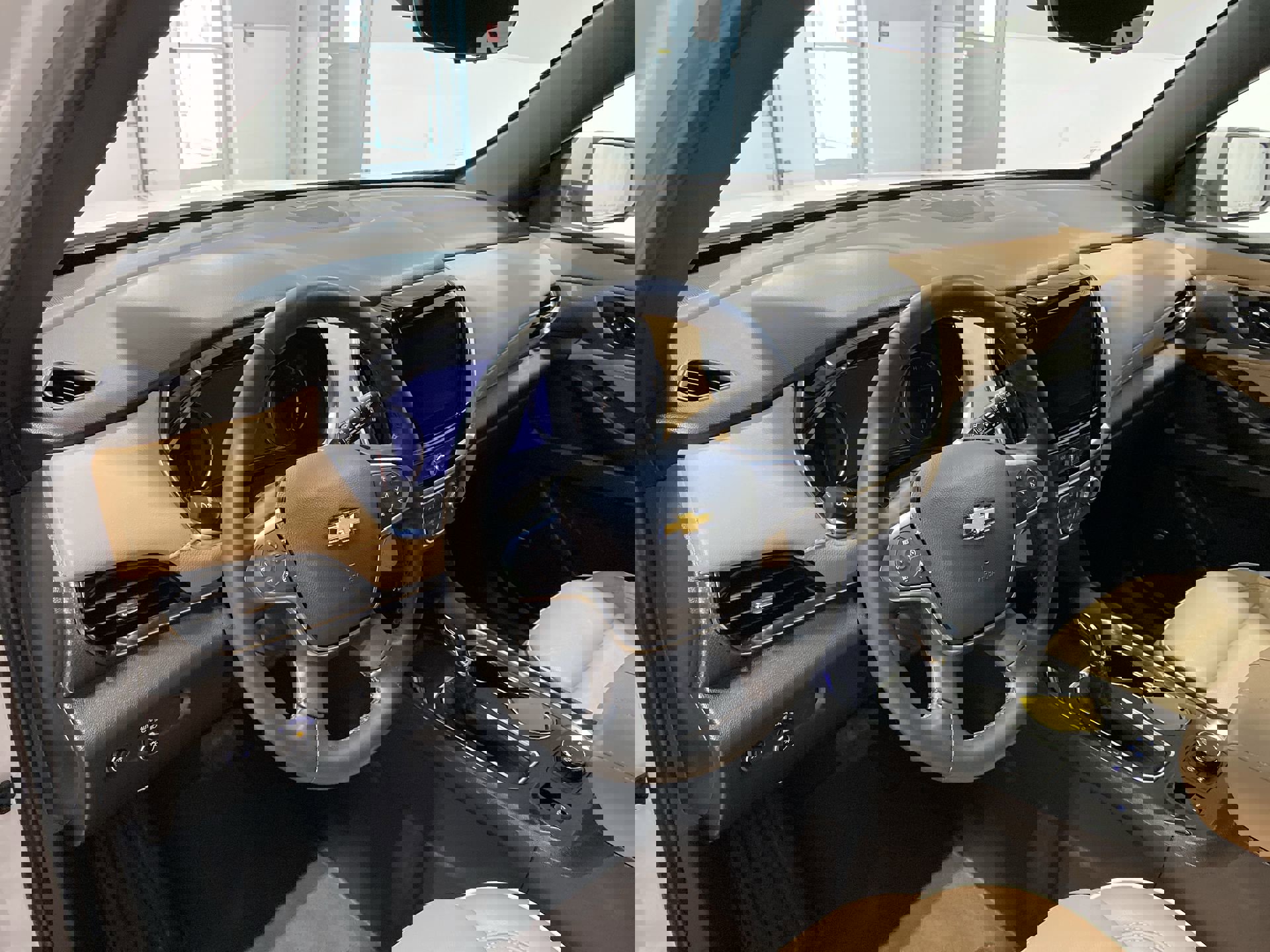 2023 Chevrolet Traverse Premier photo 10