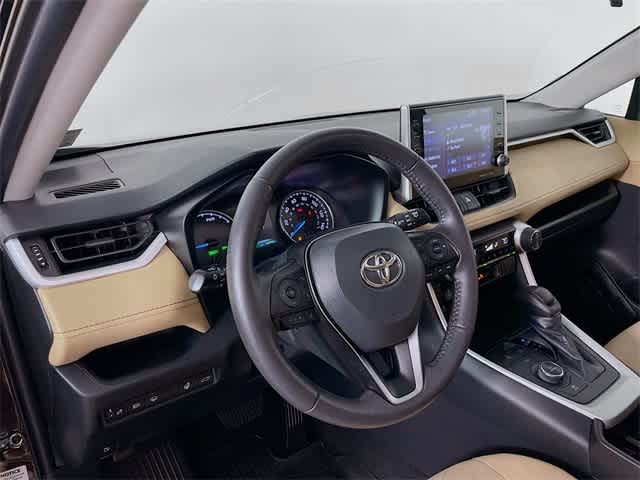 2022 Toyota RAV4 Hybrid XLE photo 11