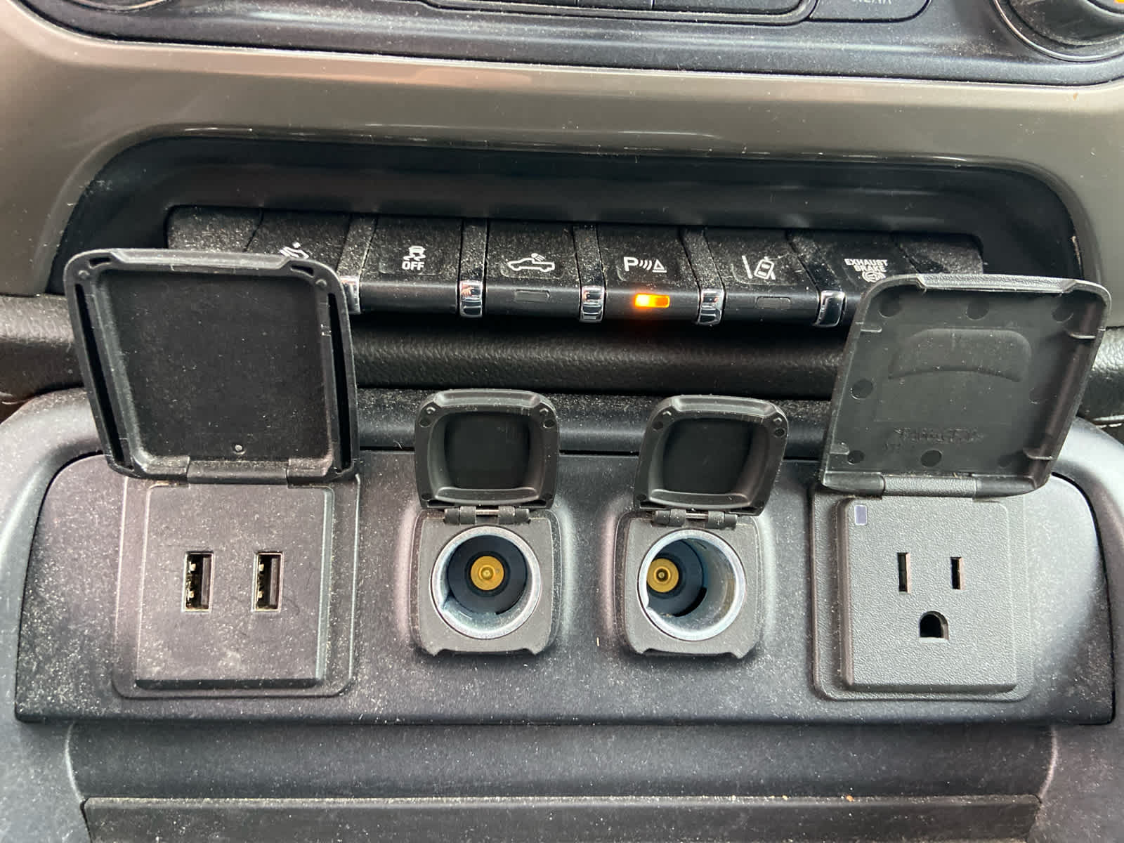 2019 Chevrolet Silverado 2500HD High Country photo 22