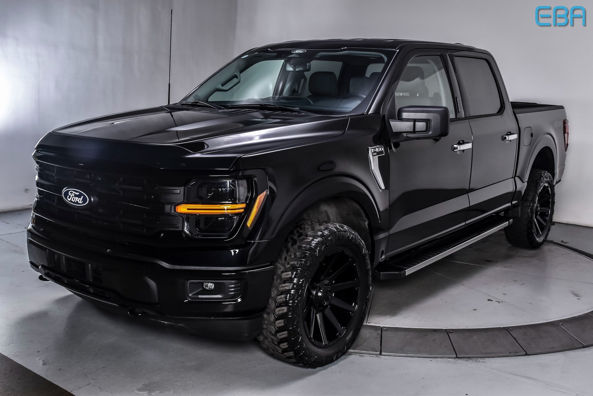 2024 Ford F-150 XLT photo 2