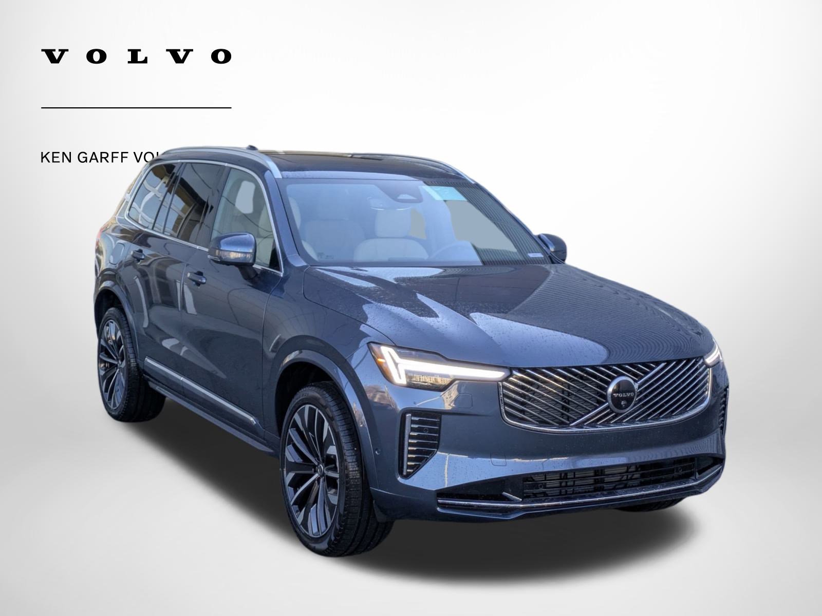 2026 Volvo XC90 Plus's photo