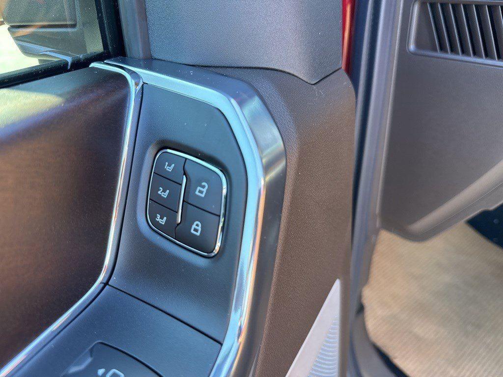 2025 Ford F-250 King Ranch photo 26