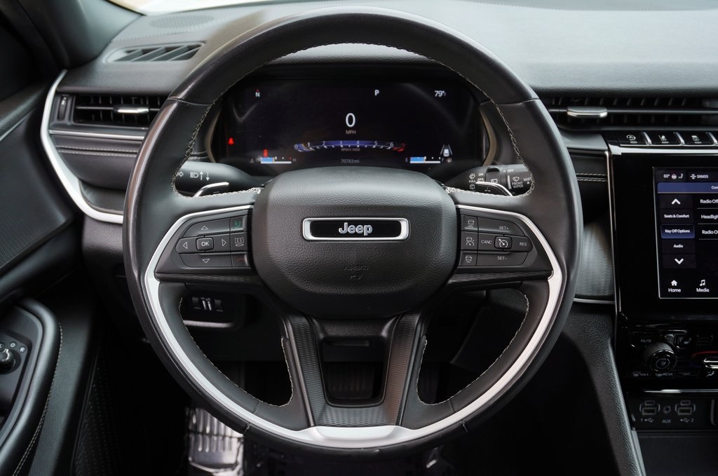 2023 Jeep Grand Cherokee Altitude photo 13