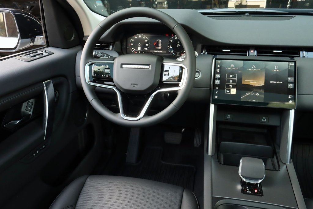 2025 Land Rover Discovery Sport S photo 13