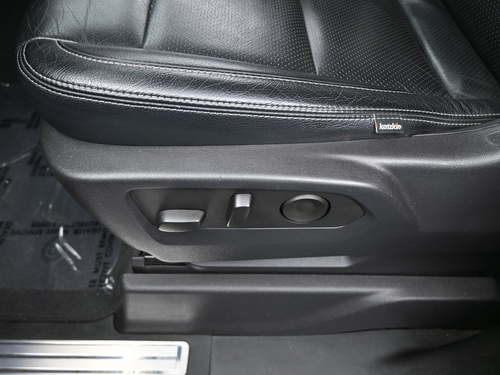 2023 Chevrolet Silverado 1500 LT photo 15