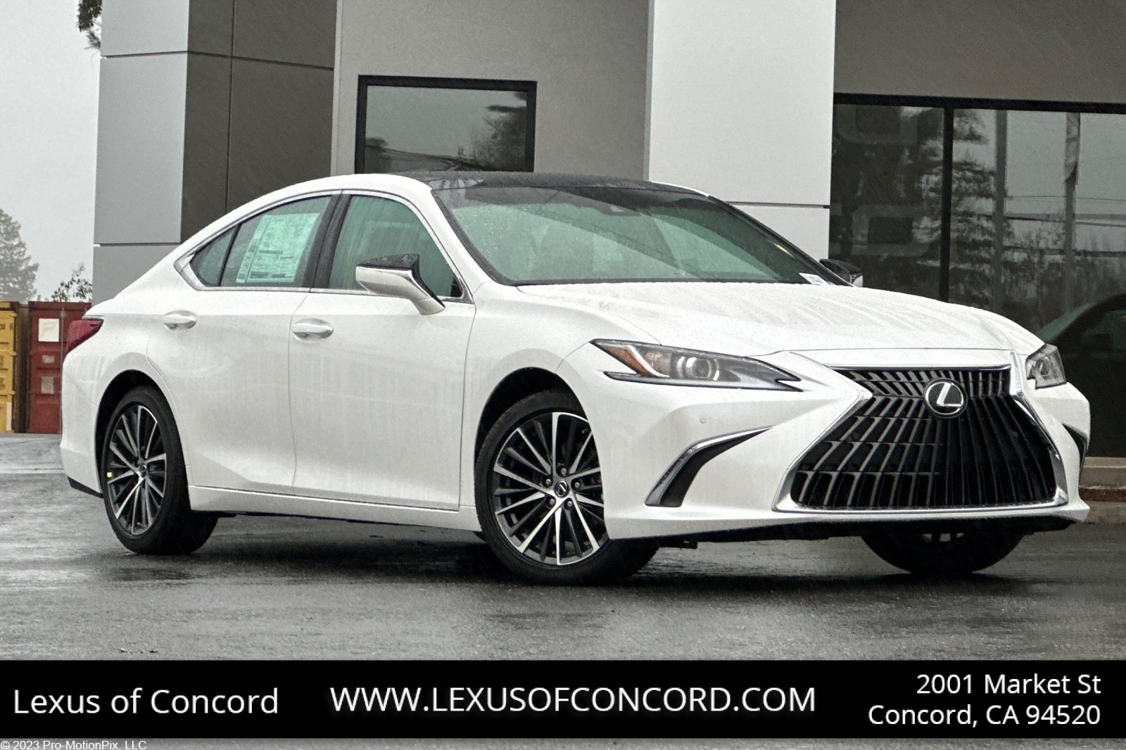 2025 Lexus ES 350's photo