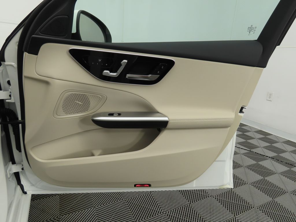 2025 Mercedes Benz C 300 photo 25