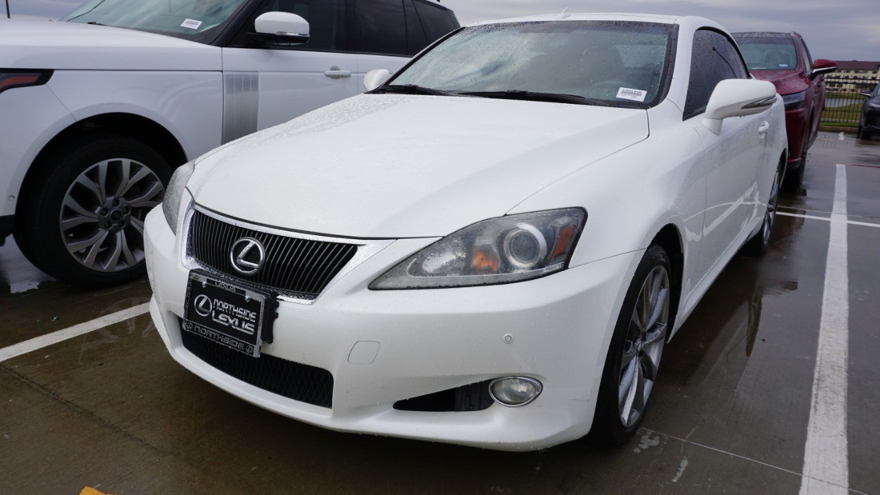 2014 Lexus IS Base's photo