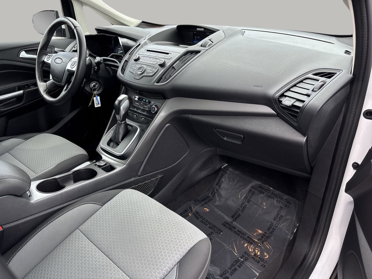 2017 Ford C-Max Hybrid SE photo 6