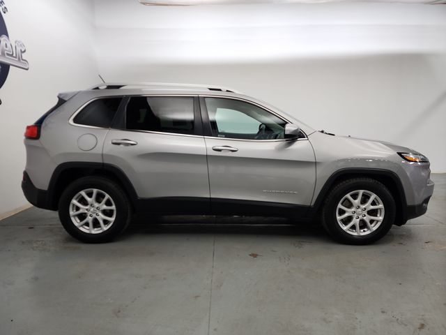 2016 Jeep Cherokee Latitude photo 8