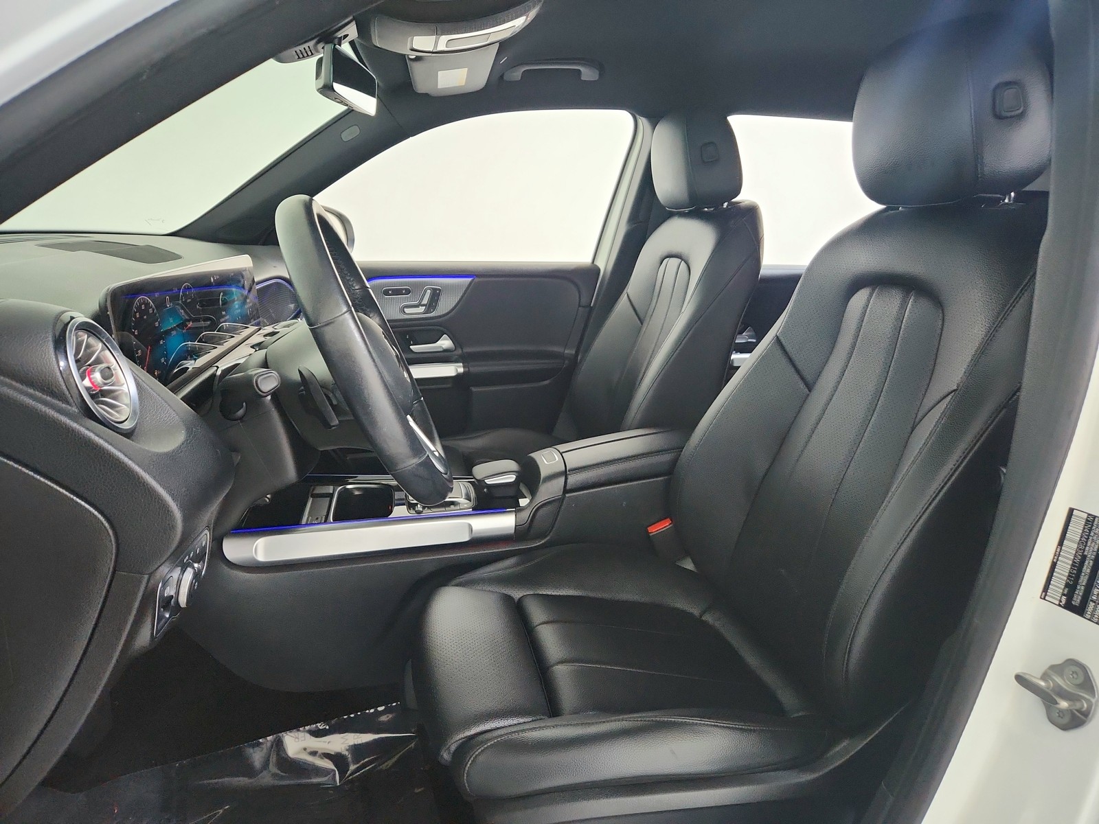 2021 Mercedes Benz GLB 250 photo 23