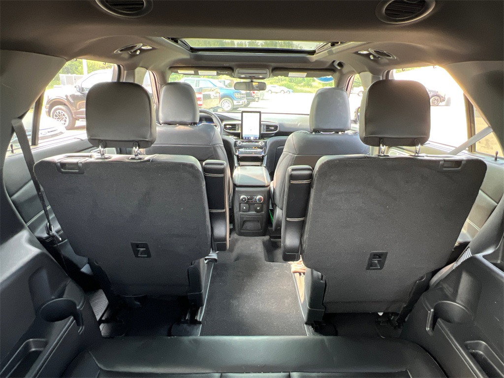 2022 Ford Explorer ST photo 38