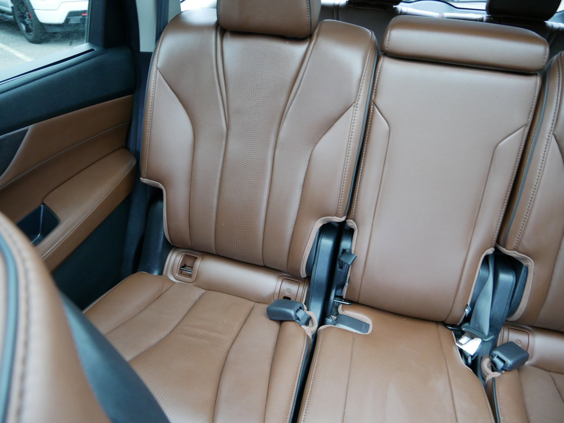 2023 Acura MDX SH-AWD Advance photo 12