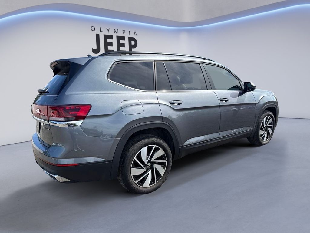 2024 Volkswagen Atlas SE Technology photo 4
