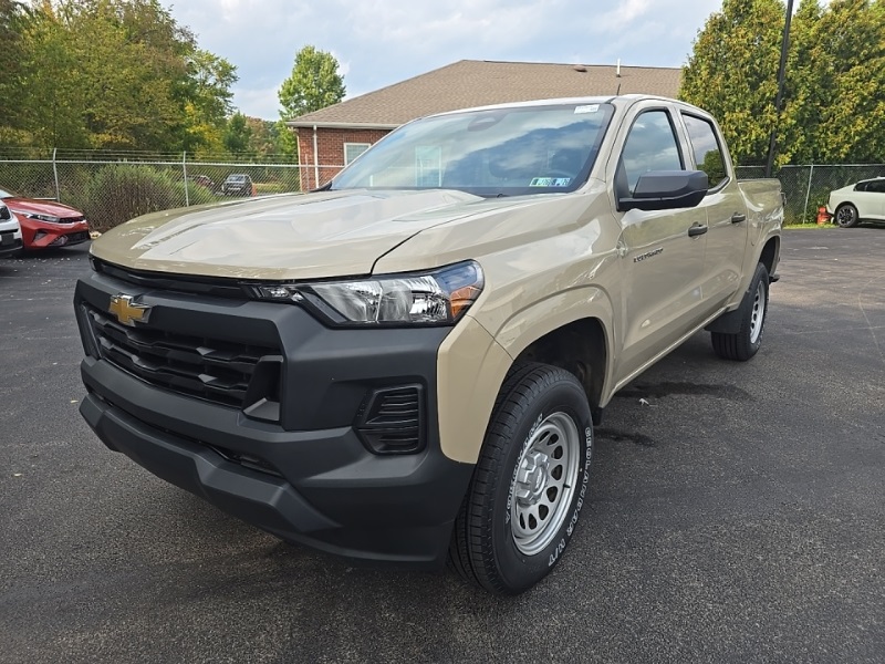 2023 Chevrolet Colorado Work Truck photo 3