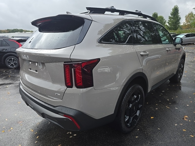 2024 Kia Sorento X-Line EX photo 4