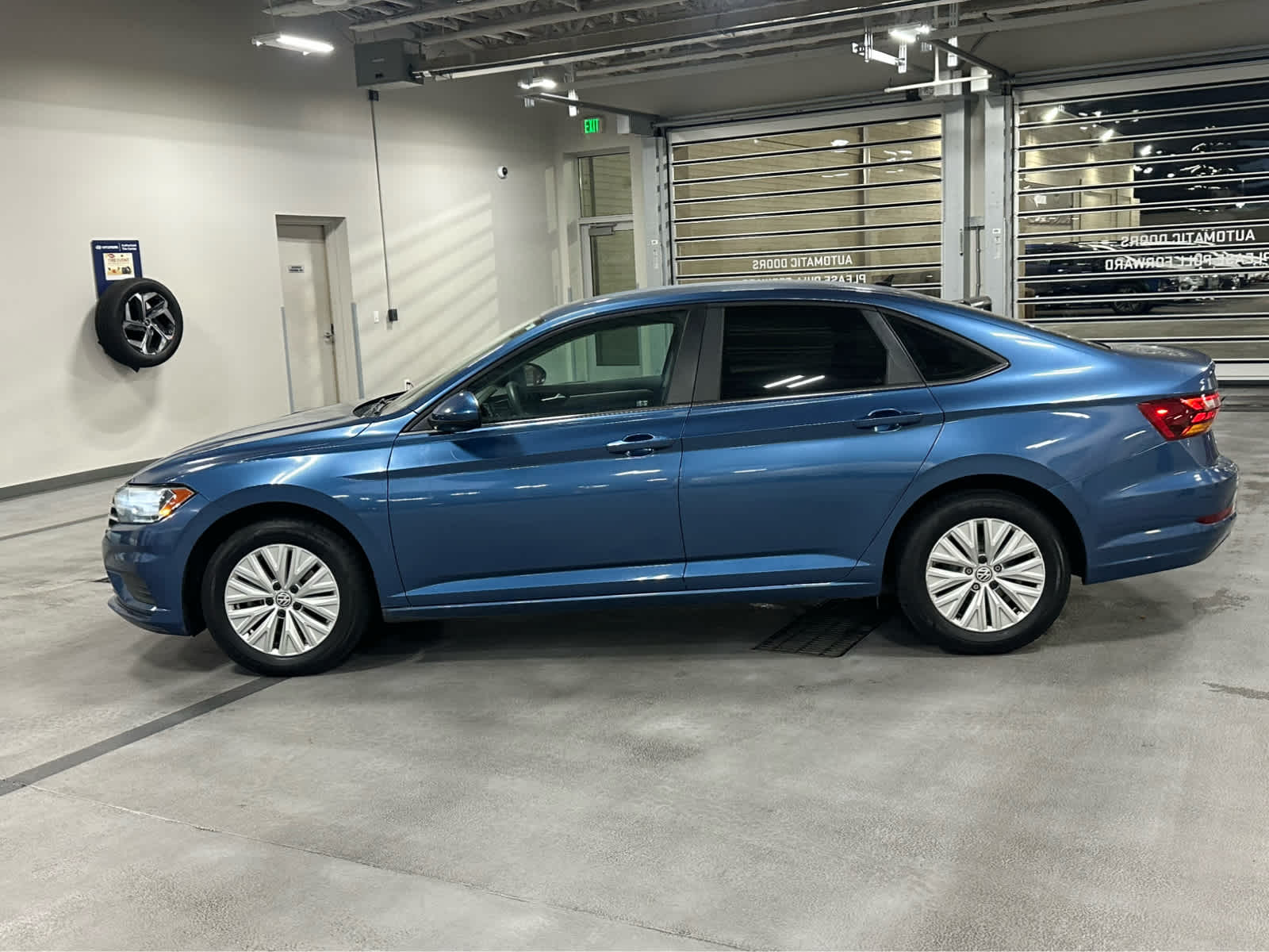 2019 Volkswagen Jetta S photo 2