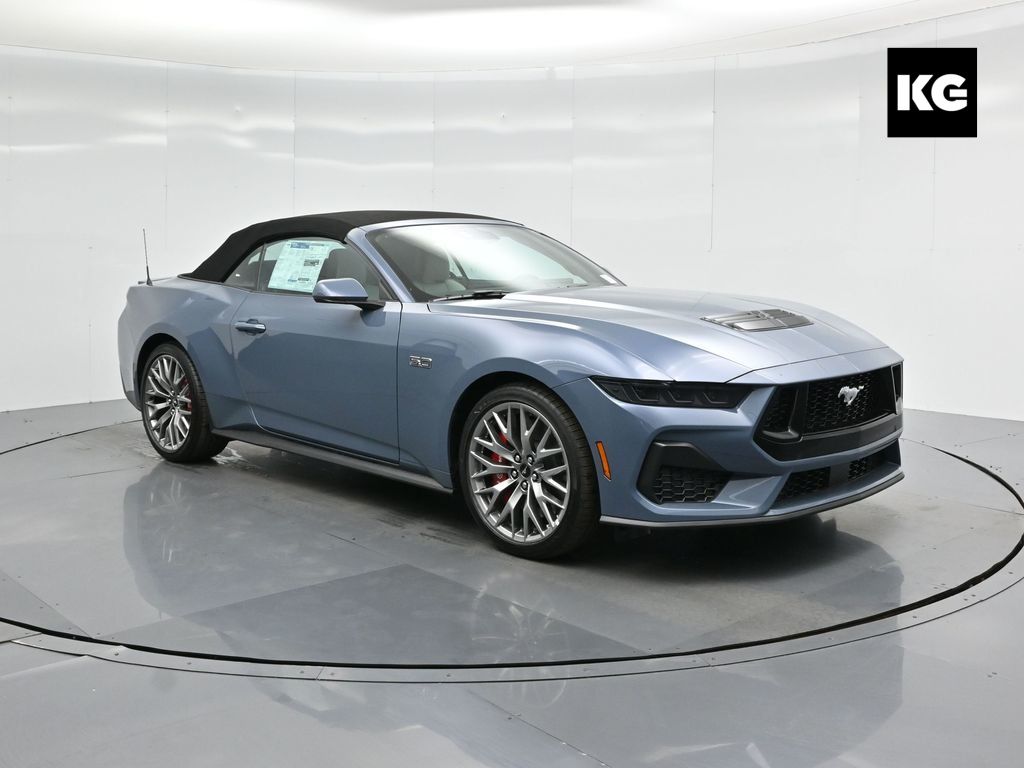 2025 Ford Mustang GT Premium's photo