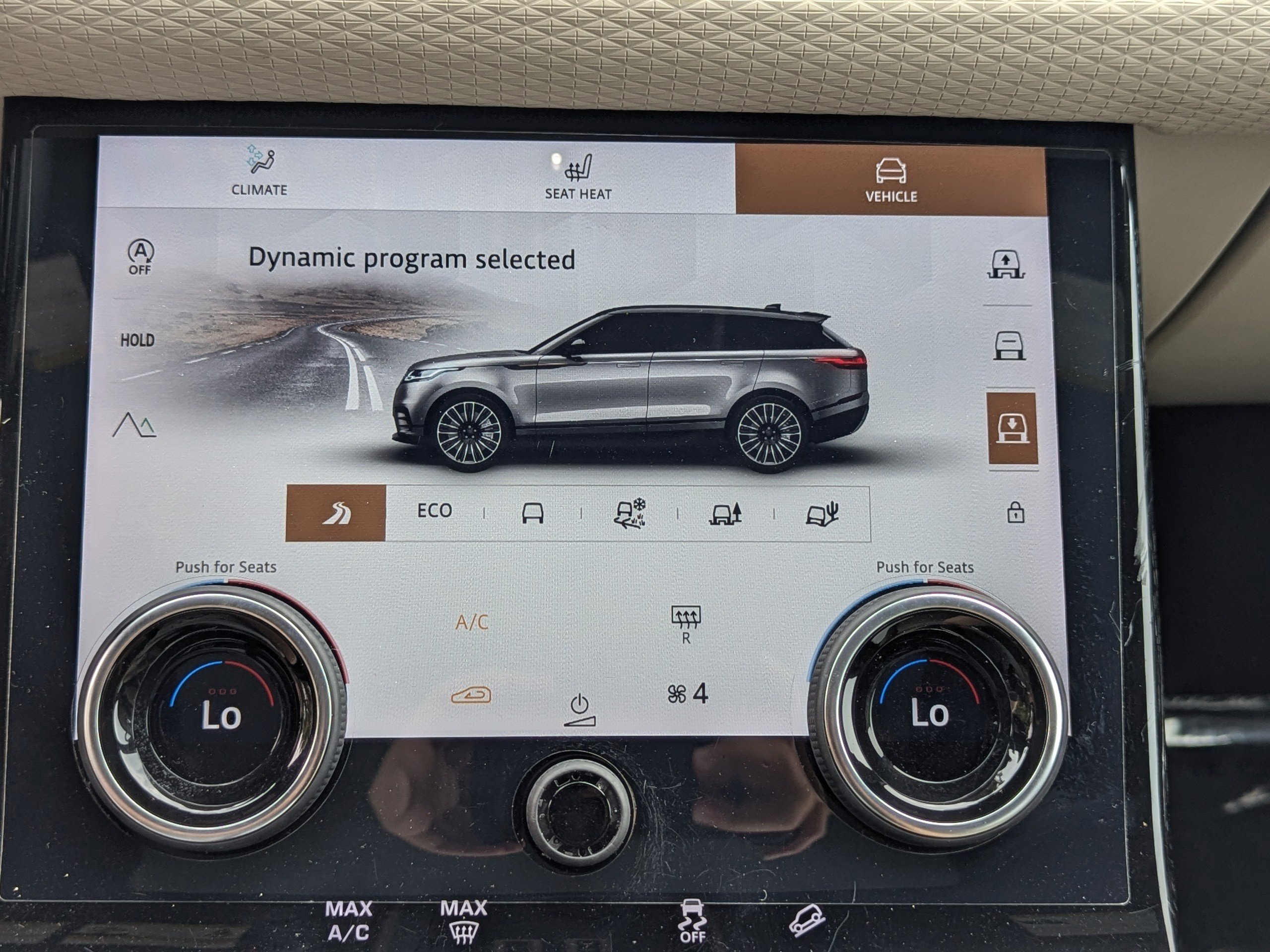 2021 Land Rover Range Rover Velar R-Dynamic S photo 22