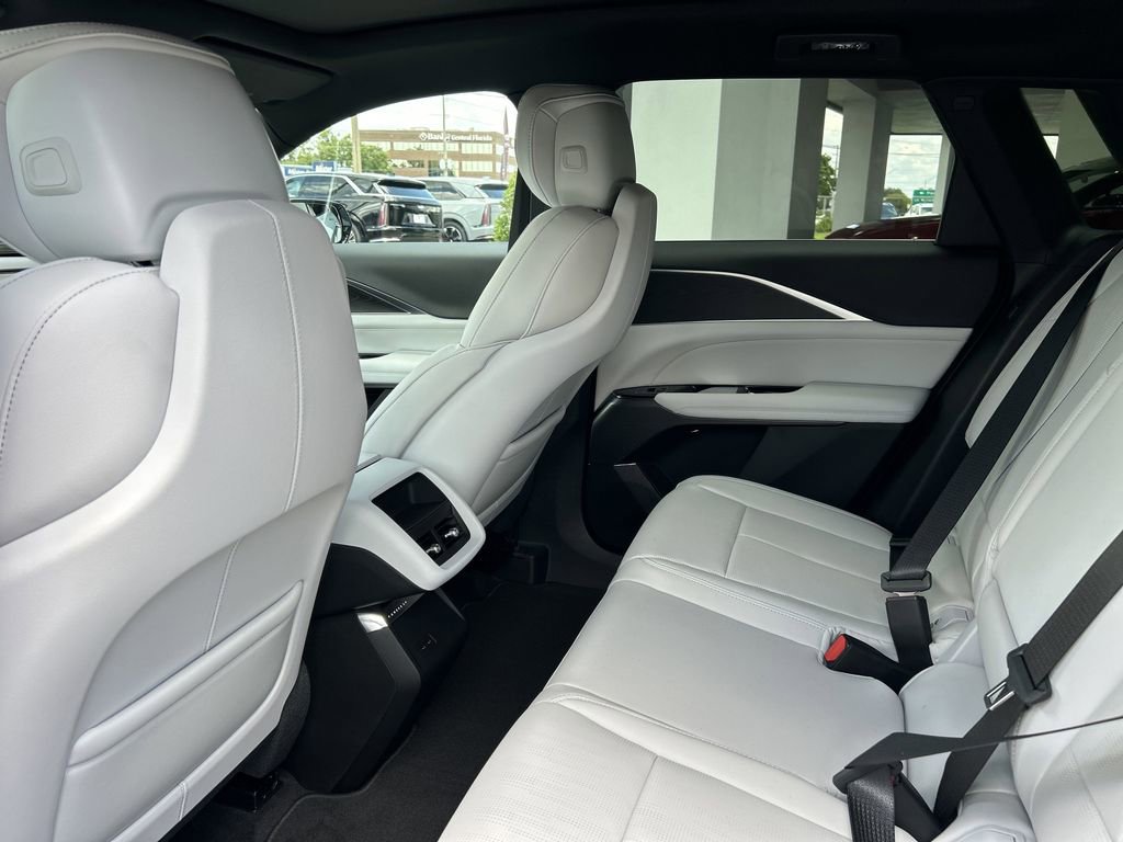 2025 Cadillac Lyriq Sport photo 17