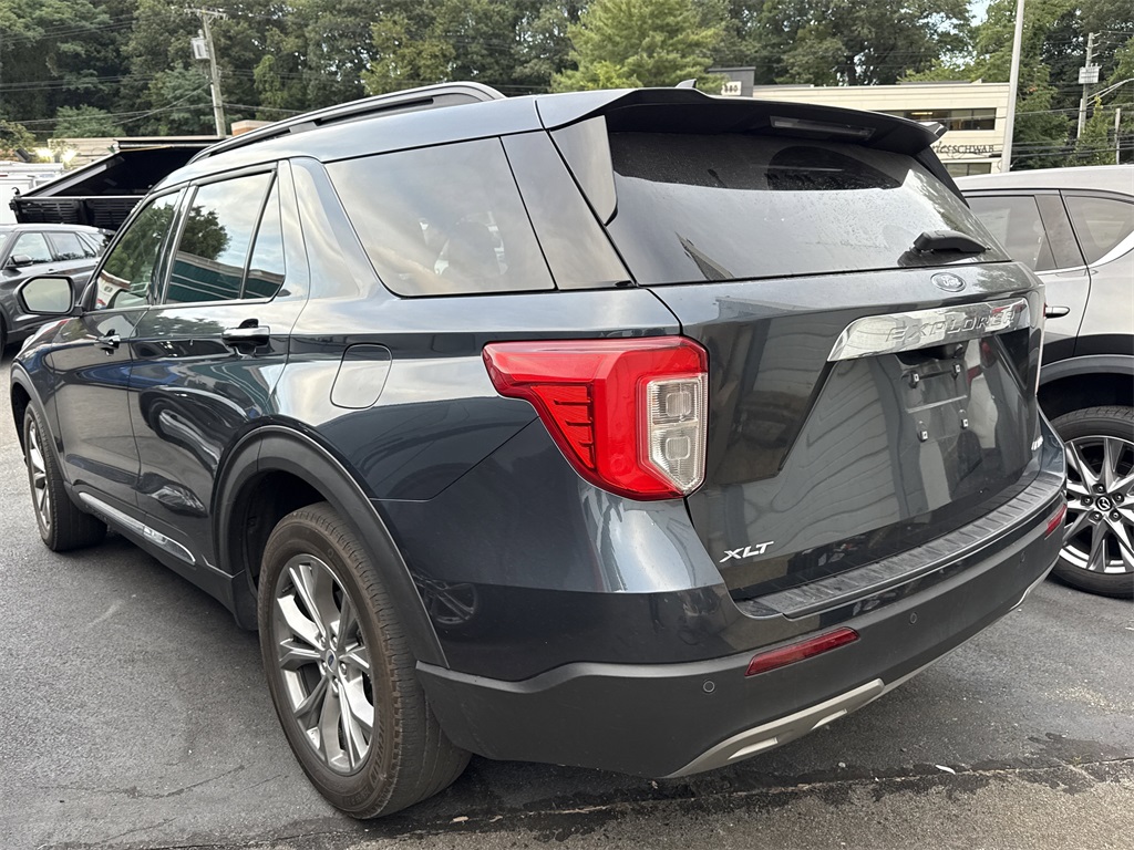 2022 Ford Explorer XLT photo 3