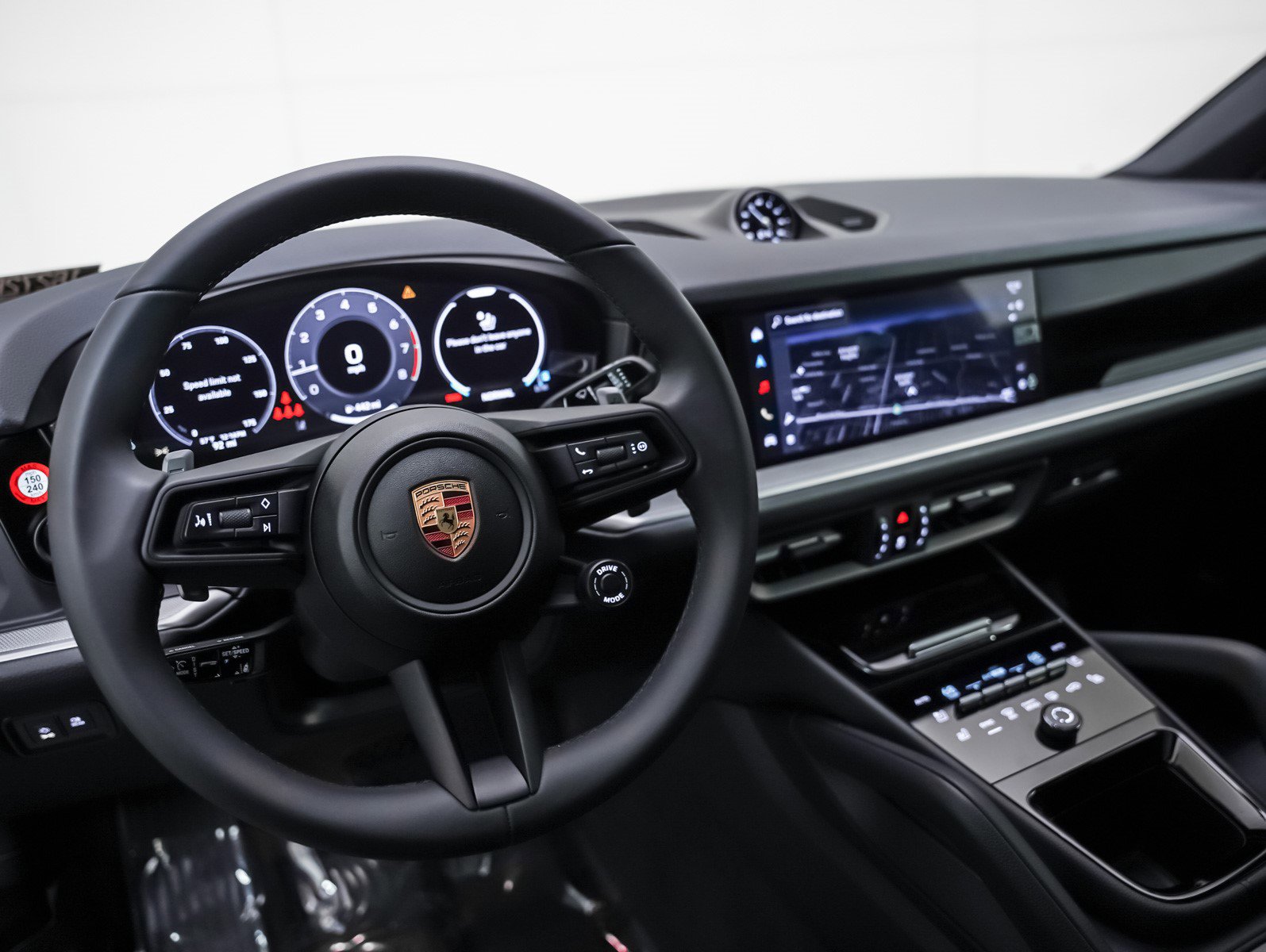 2025 Porsche Cayenne Coupe photo 4