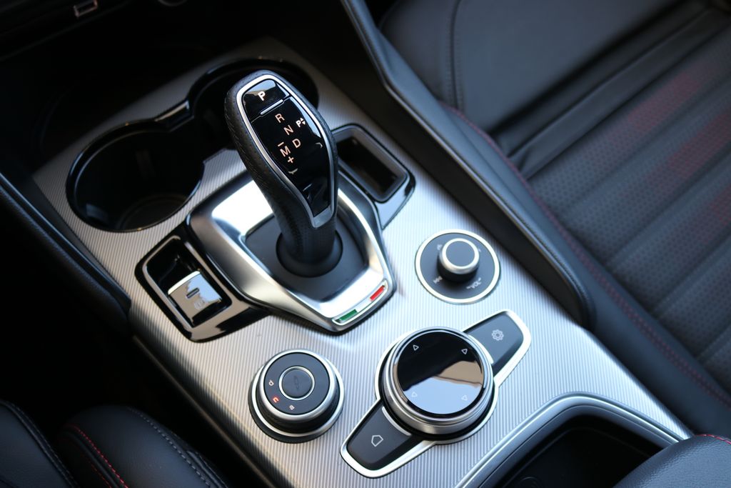 2025 Alfa Romeo Giulia SPRINT photo 32