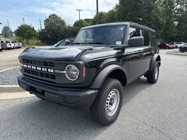 2025 Ford Bronco Base photo 4
