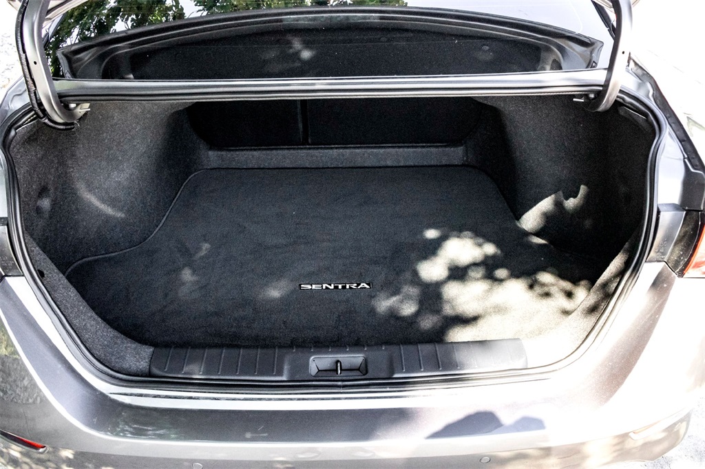 2025 Nissan Sentra SV photo 31