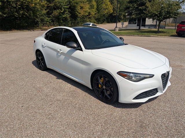 2019 Alfa Romeo Giulia Ti photo 8