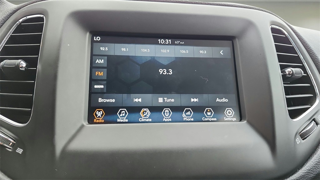 2017 Jeep Compass Latitude photo 17