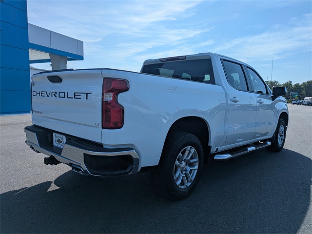 2024 Chevrolet Silverado 1500 LT photo 4