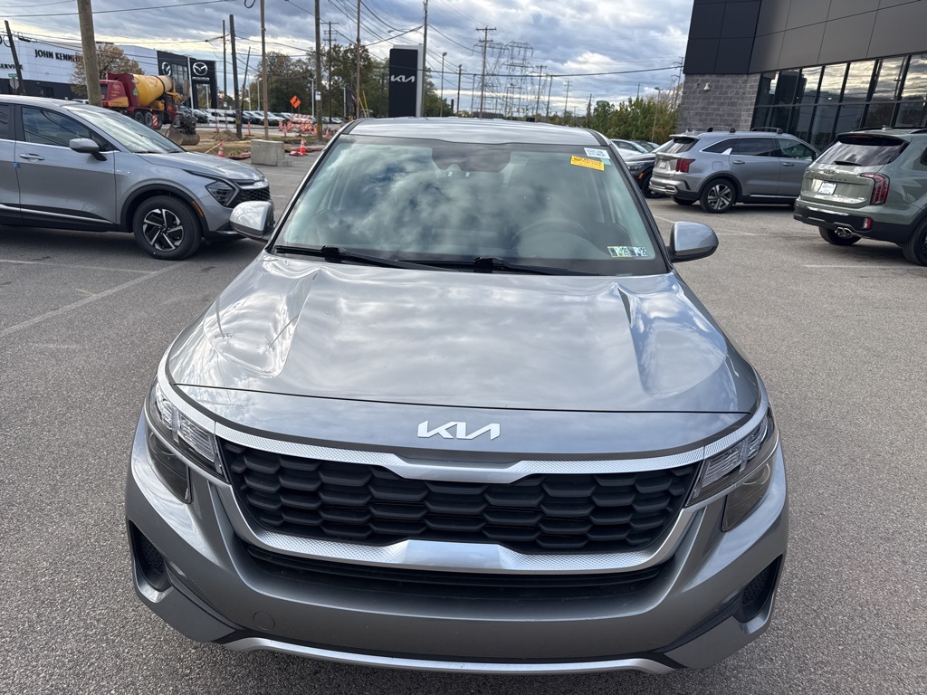 2023 Kia Seltos LX photo 4