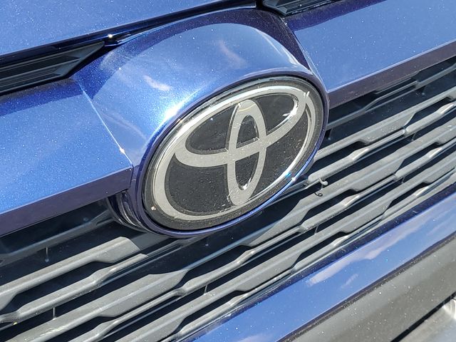 2023 Toyota RAV4 XLE photo 20