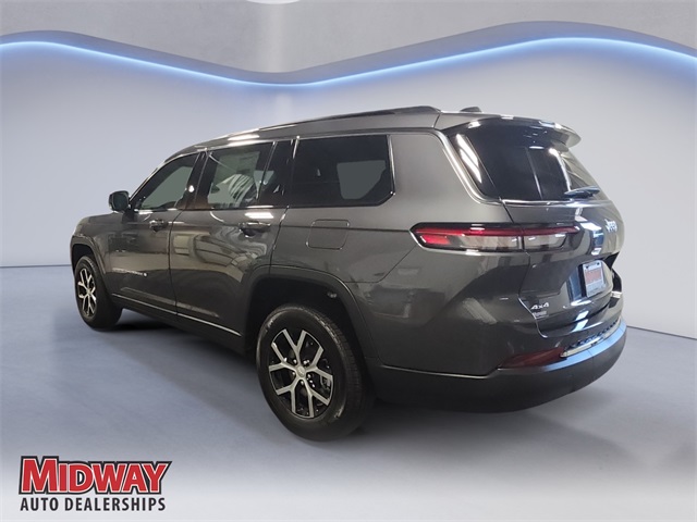 2025 Jeep Grand Cherokee Limited photo 3
