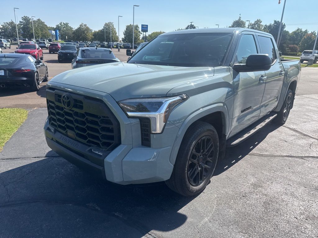 2023 Toyota Tundra SR5 TRD photo 3