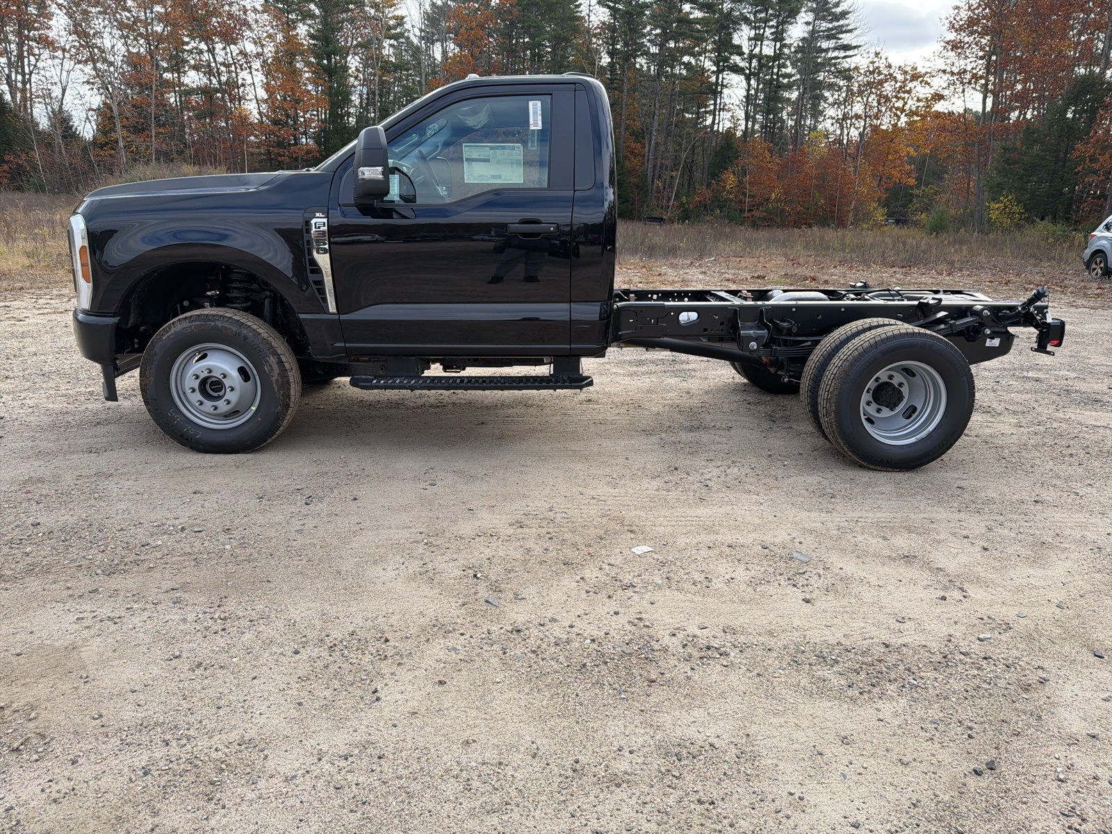 2026 Ford F-350 XL photo 3
