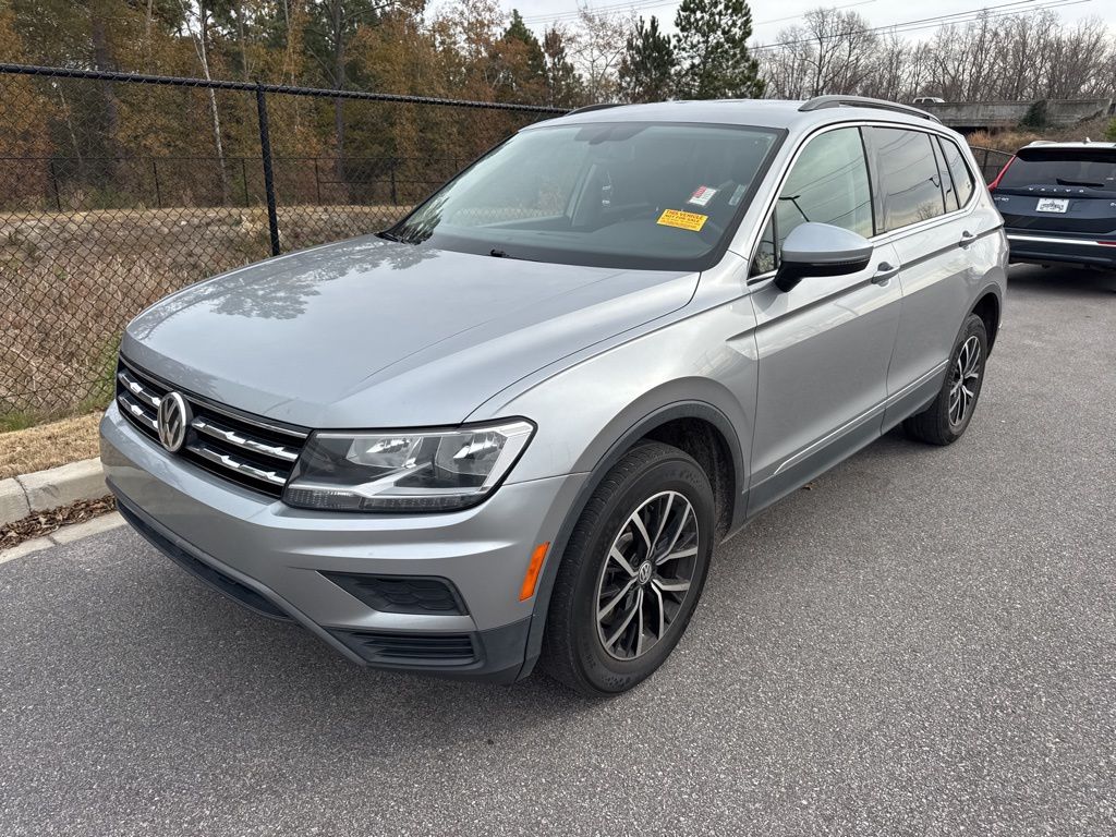 2021 Volkswagen Tiguan SE's photo