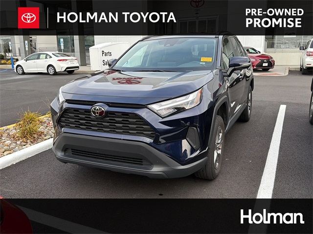 2025 Toyota RAV4 XLE's photo