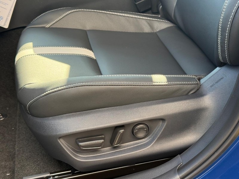 2026 Toyota Camry SE photo 25